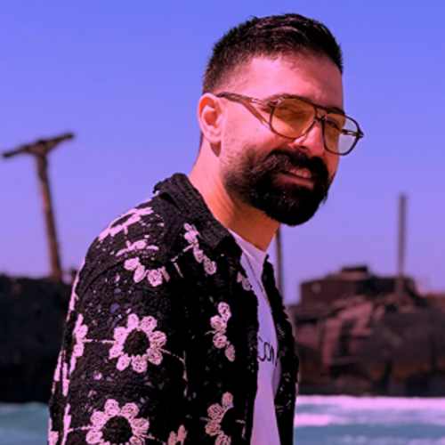 دانلود آهنگ نیمه شب بیرون زدم رفتم پی می خواریم